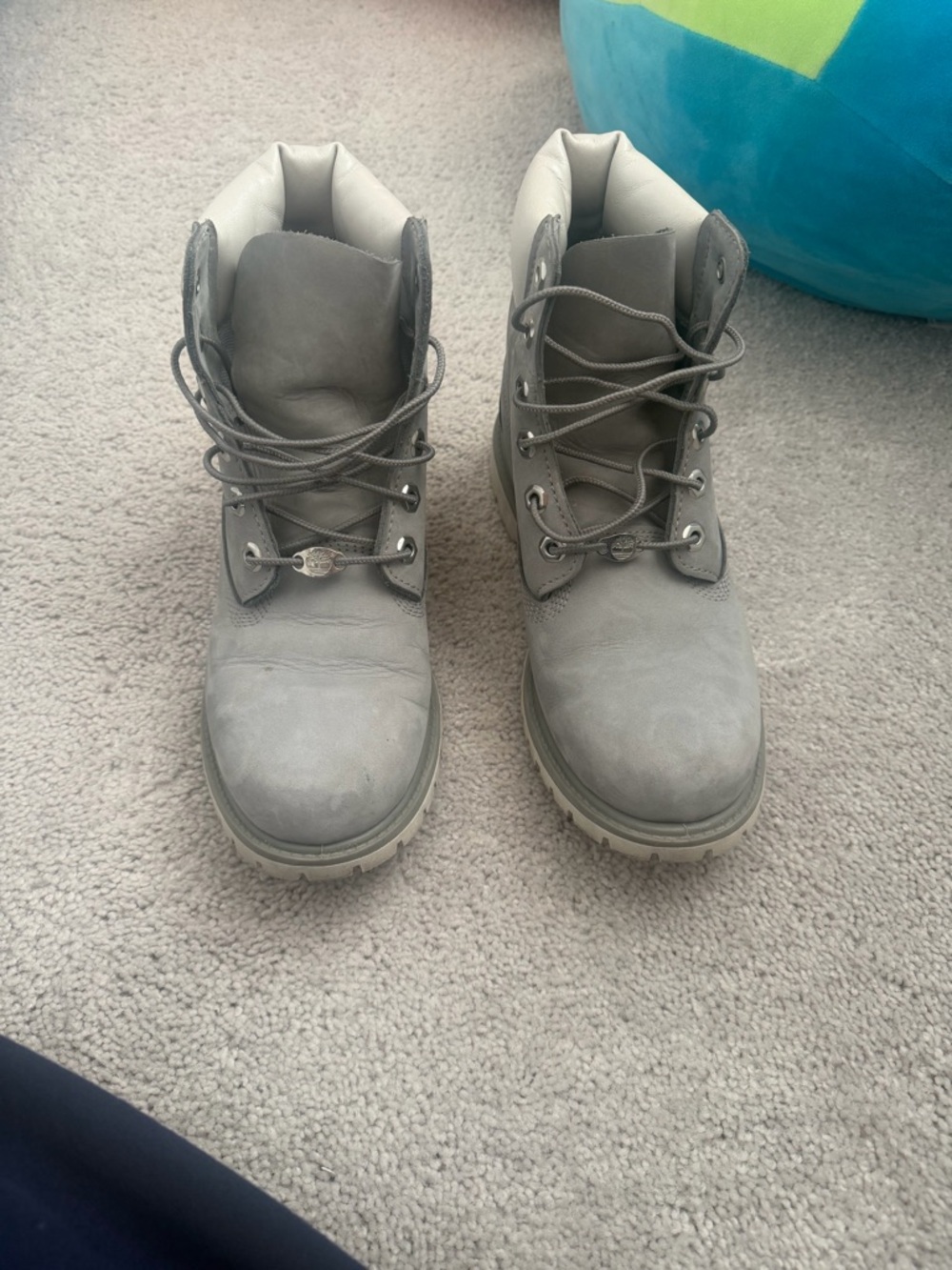 Women’s Timberland gray boots. Size 8.5 - Picture 2 of 9